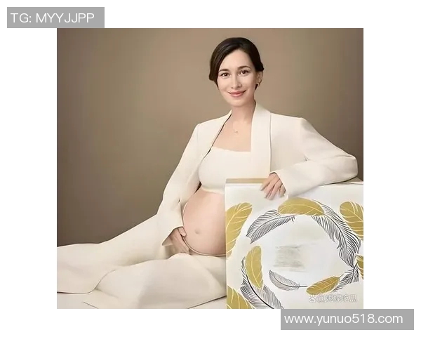 足球明星妻子孕肚写真曝光甜蜜瞬间引发热议与祝福